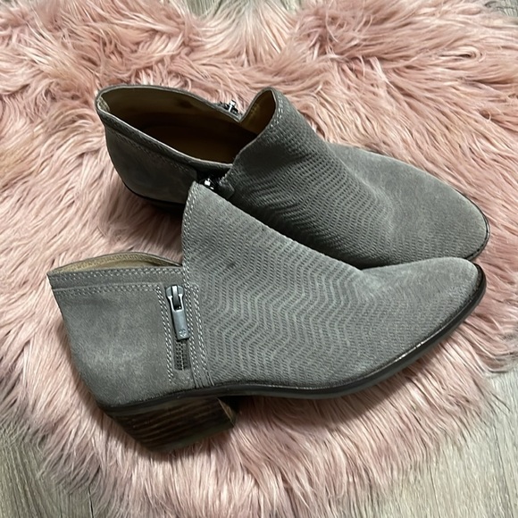 Lucky Brand Gray Suede Ankle Boots Size 7.5 - Picture 8 of 12